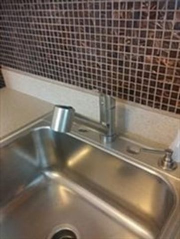 70 Frankfort Street 2R, Boston, MA 02128