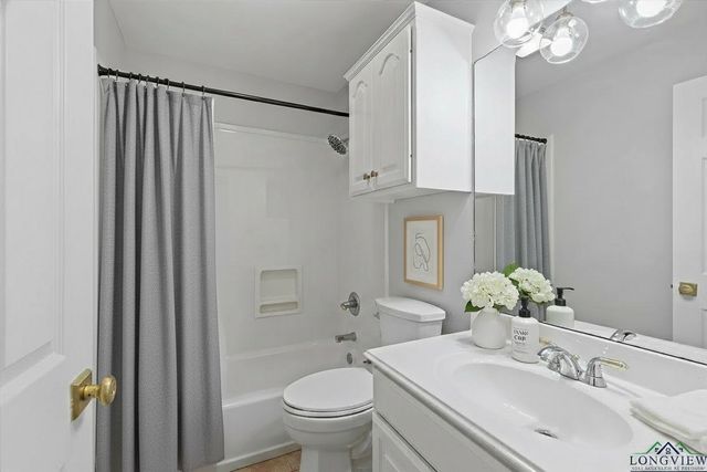 3515 Longmorn Ln, Longview, TX 75604