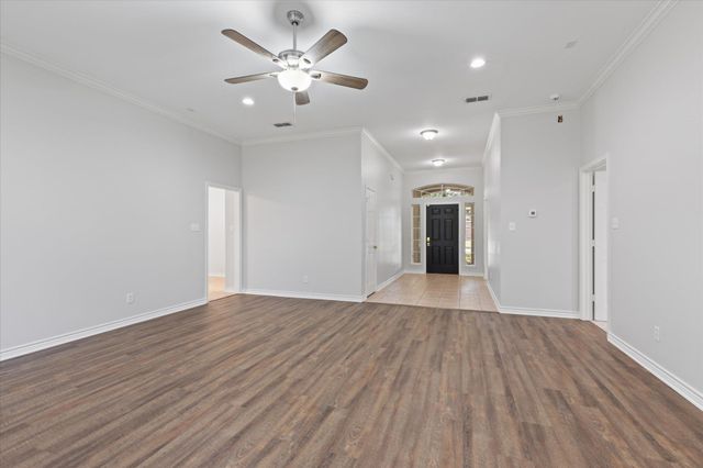 3515 Longmorn Ln, Longview, TX 75604