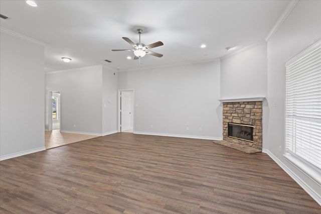 3515 Longmorn Ln, Longview, TX 75604