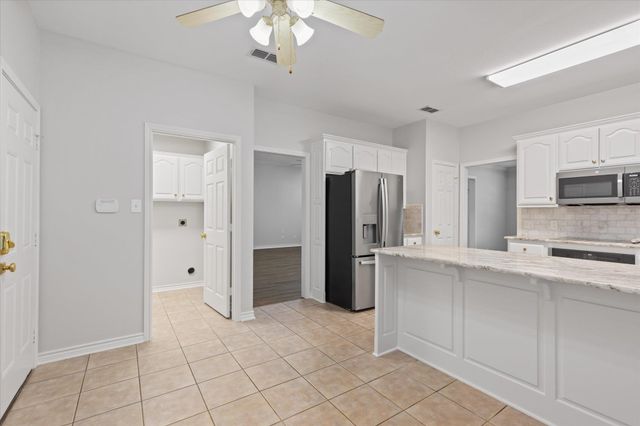 3515 Longmorn Ln, Longview, TX 75604