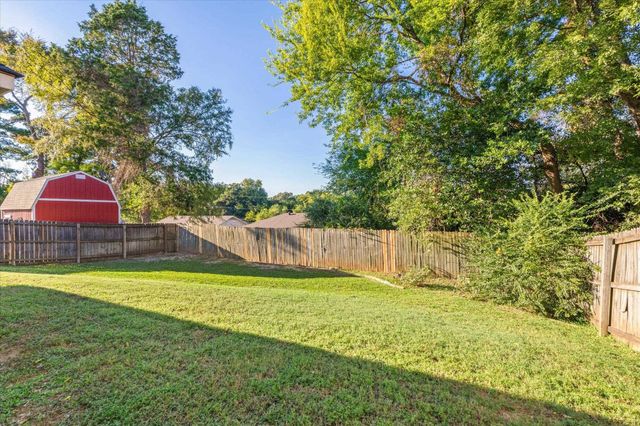 3515 Longmorn Ln, Longview, TX 75604