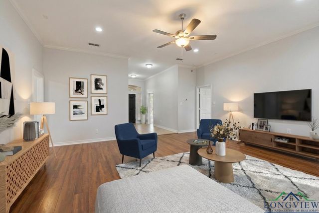 3515 Longmorn Ln, Longview, TX 75604