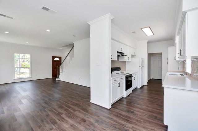 12818 Chamberlain Drive, Houston, TX 77077