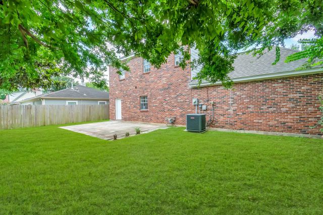 12818 Chamberlain Drive, Houston, TX 77077