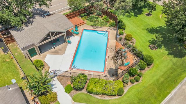 12818 Chamberlain Drive, Houston, TX 77077