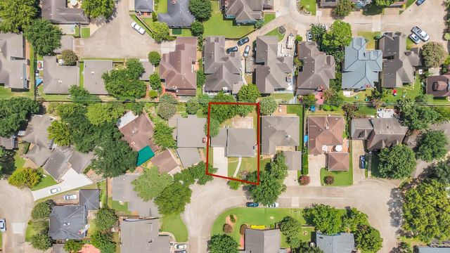12818 Chamberlain Drive, Houston, TX 77077
