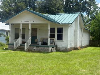 325 Highland Ave, Eufaula, AL 36027