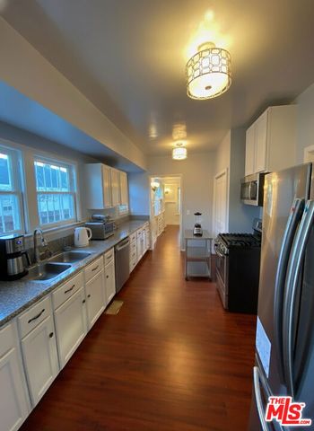 1427 W 25th Street 1427, Los Angeles, CA 90007