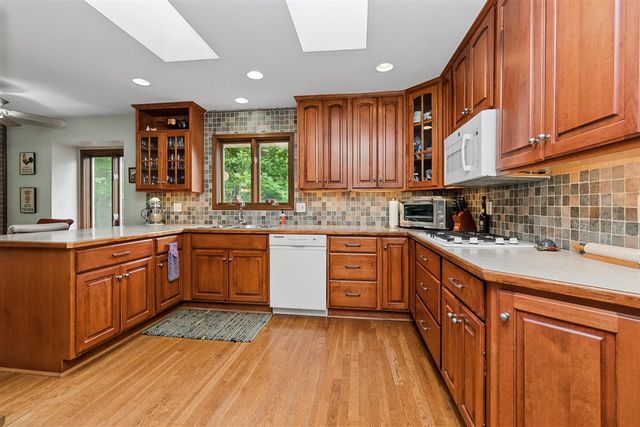 21854 Siegal Drive, Novi, MI 48375