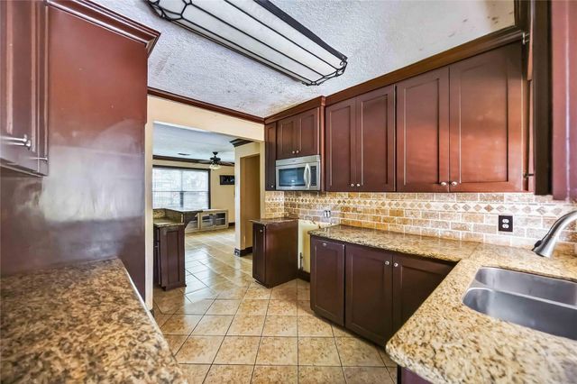 2010 Dade Street, Pasadena, TX 77502