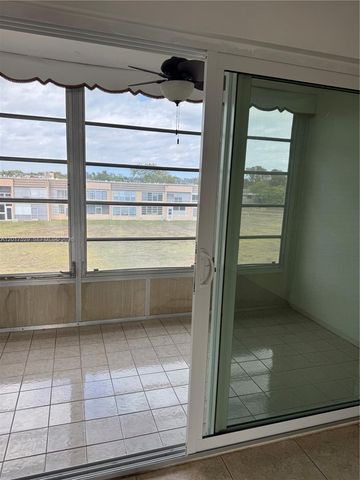 9041 Sunrise Lakes Blvd 303, Sunrise, FL 33322