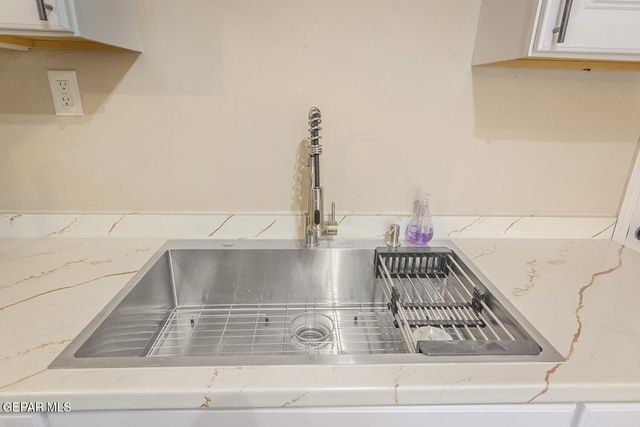 326 OCOTILLO Drive, Sunland Park, NM 88063