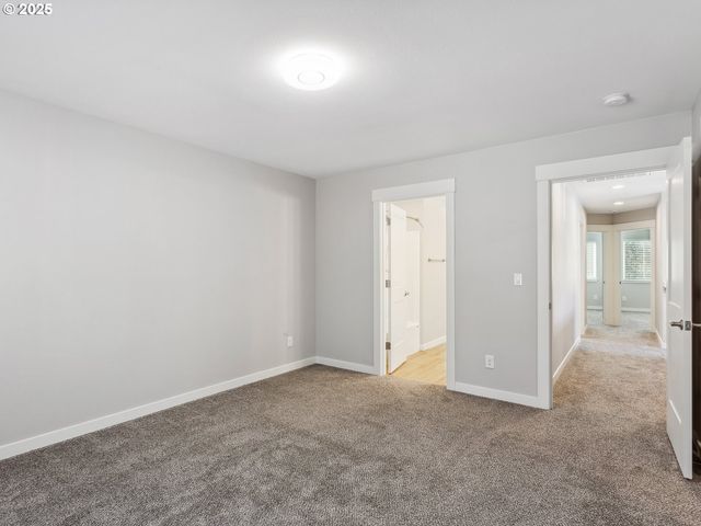 2421 Ne 54TH St, Vancouver, WA 98663