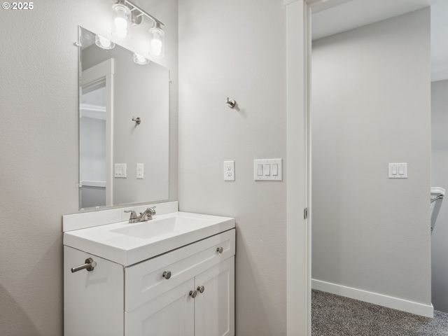 2421 Ne 54TH St, Vancouver, WA 98663