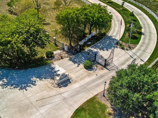 107 Watering Hole, Newark, TX 76071