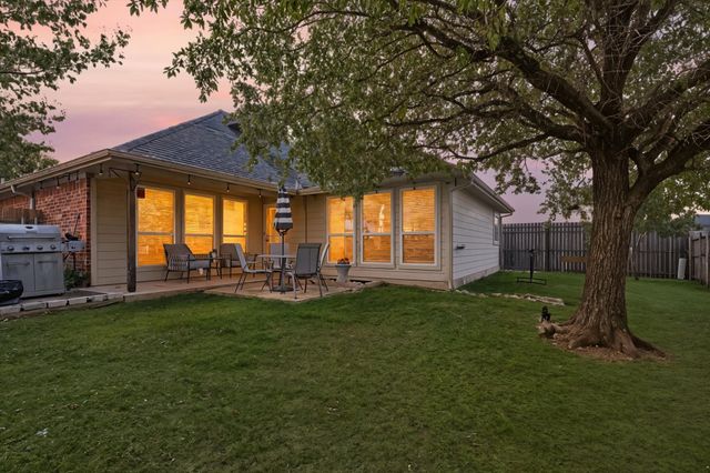 107 Watering Hole, Newark, TX 76071