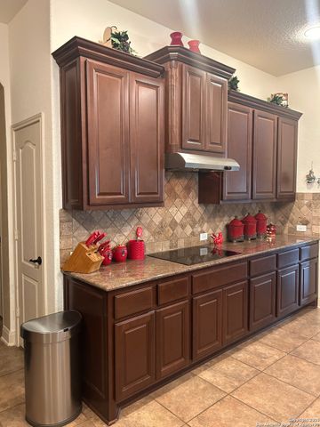 6934 Laura, Schertz, TX 78154