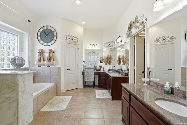 6934 Laura, Schertz, TX 78154