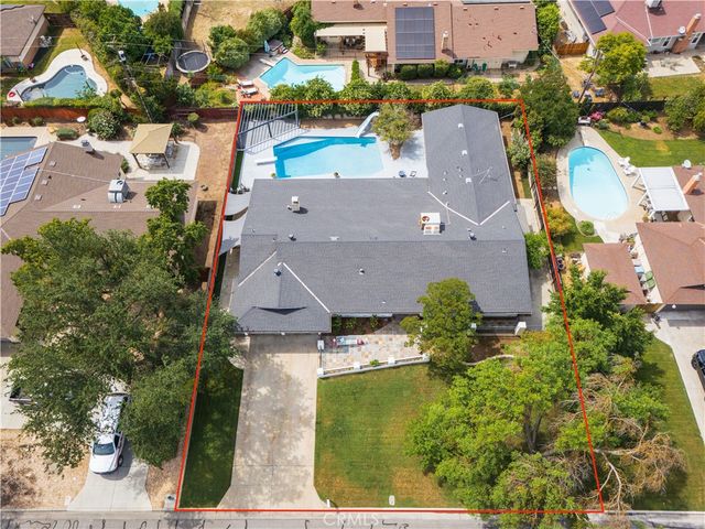 5739 N Pleasant Avenue, Fresno, CA 93711