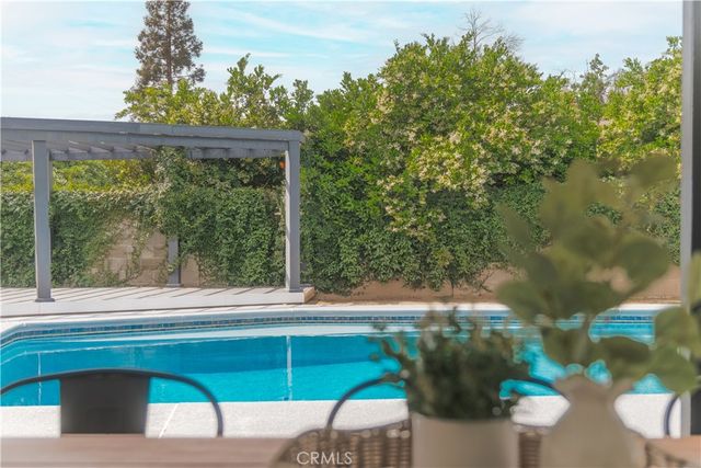 5739 N Pleasant Avenue, Fresno, CA 93711