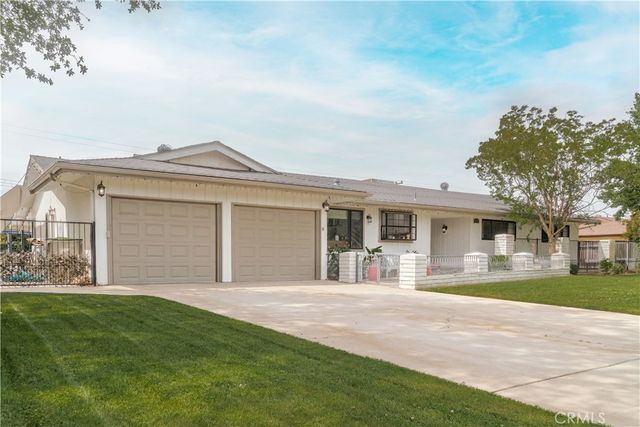 5739 N Pleasant Avenue, Fresno, CA 93711