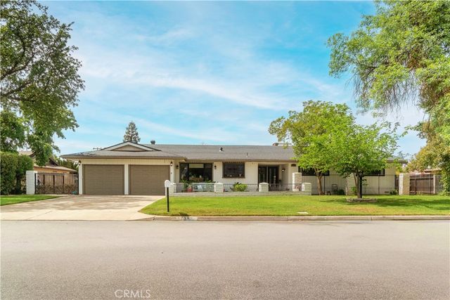 5739 N Pleasant Avenue, Fresno, CA 93711