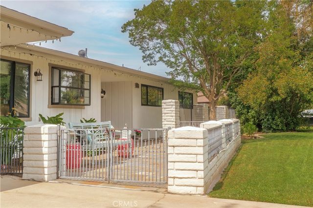 5739 N Pleasant Avenue, Fresno, CA 93711