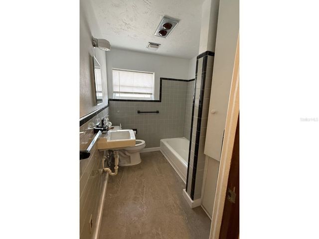 13725 10TH STREET, Dade City, FL 33525