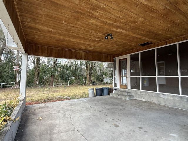 13725 10TH STREET, Dade City, FL 33525