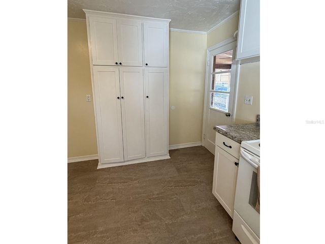 13725 10TH STREET, Dade City, FL 33525