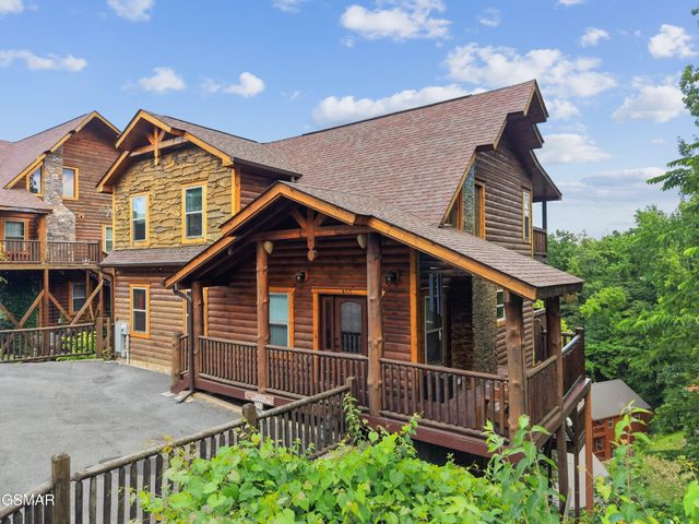 452 Alpine Mountain Way, Pigeon Forge, TN 37863