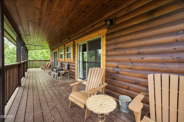 452 Alpine Mountain Way, Pigeon Forge, TN 37863
