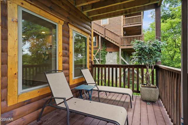 452 Alpine Mountain Way, Pigeon Forge, TN 37863