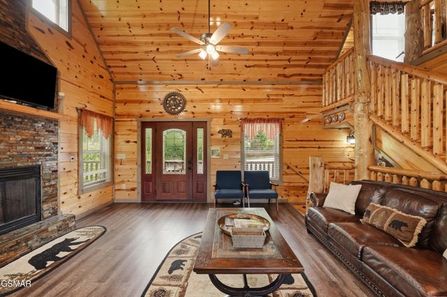 452 Alpine Mountain Way, Pigeon Forge, TN 37863