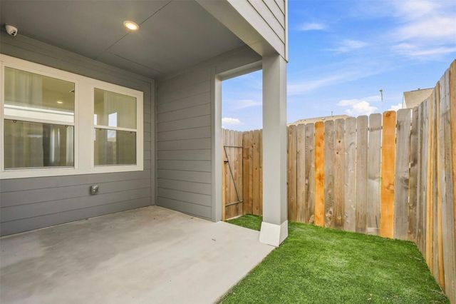 2305 Via Laura Lane, Houston, TX 77051