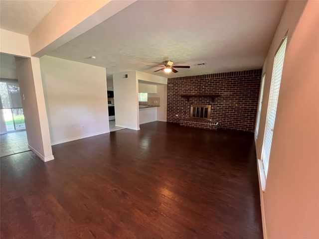 11011 Ellwood Street, The Woodlands, TX 77380