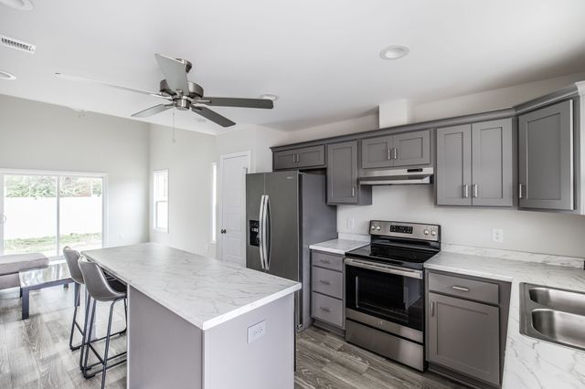 100 Billy Robb St Unit B, Greenbrier, TN 37073