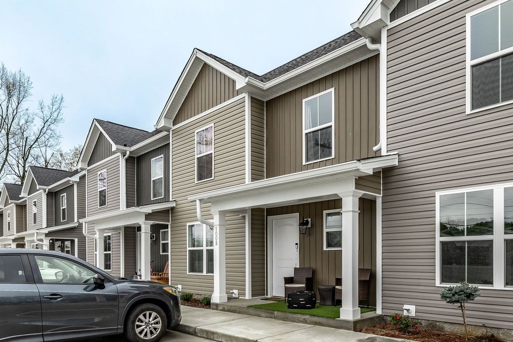 100 Billy Robb St Unit B, Greenbrier, TN 37073