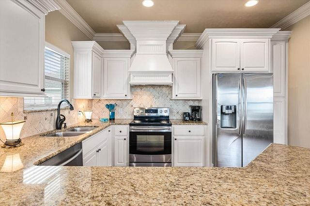 972 S Redfish, Crystal Beach, TX 77650