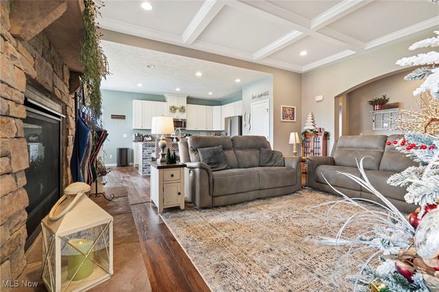 6684 Leestone Avenue NE, Canton, OH 44721