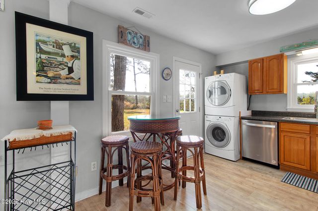 124 Leffers Lane, Beaufort, NC 28516