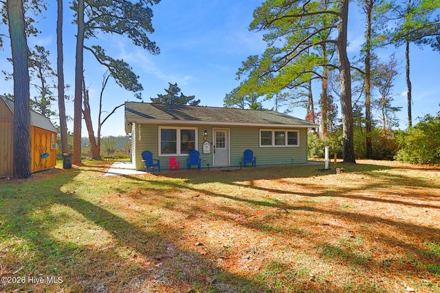 124 Leffers Lane, Beaufort, NC 28516