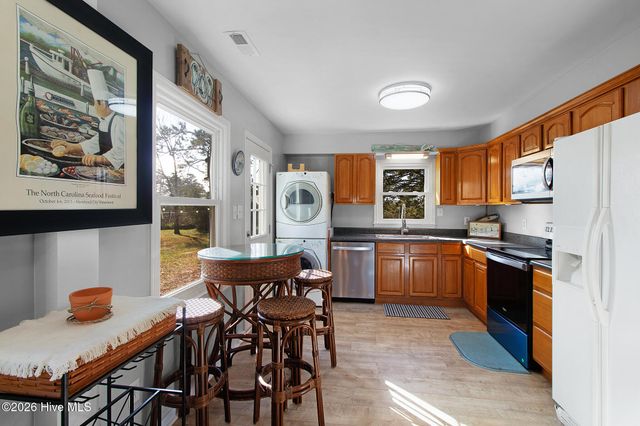 124 Leffers Lane, Beaufort, NC 28516