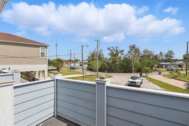 8940 ROCKY CREEK DRIVE, Tampa, FL 33615