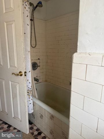 232 ASHBY RD, Upper Darby, PA 19082