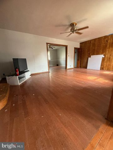 232 ASHBY RD, Upper Darby, PA 19082