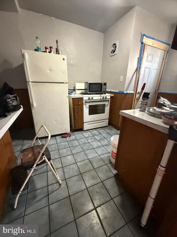 232 ASHBY RD, Upper Darby, PA 19082