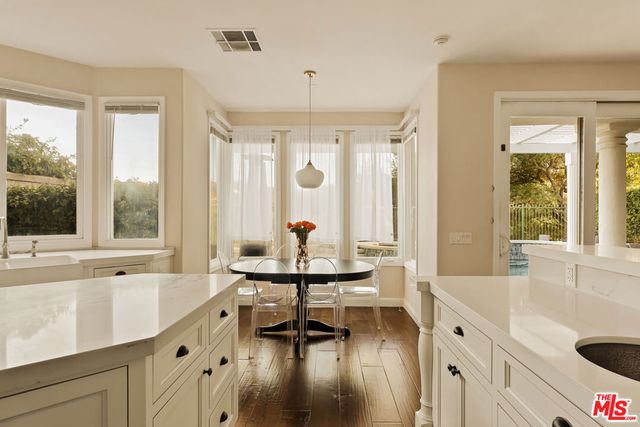 23216 Park Corniche, Calabasas, CA 91302