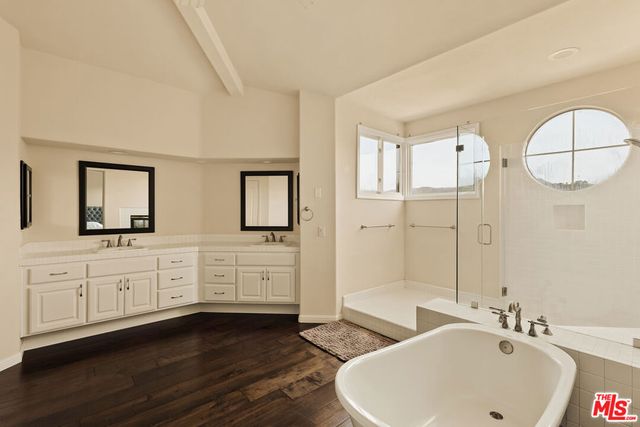 23216 Park Corniche, Calabasas, CA 91302